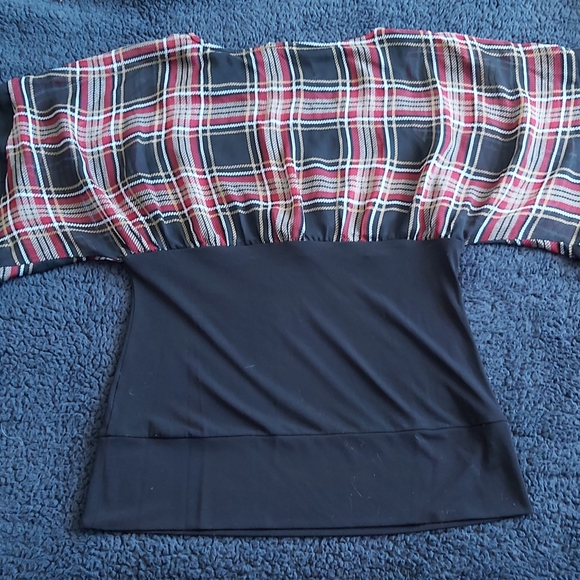 2/$20 Cute Top - Picture 3 of 3